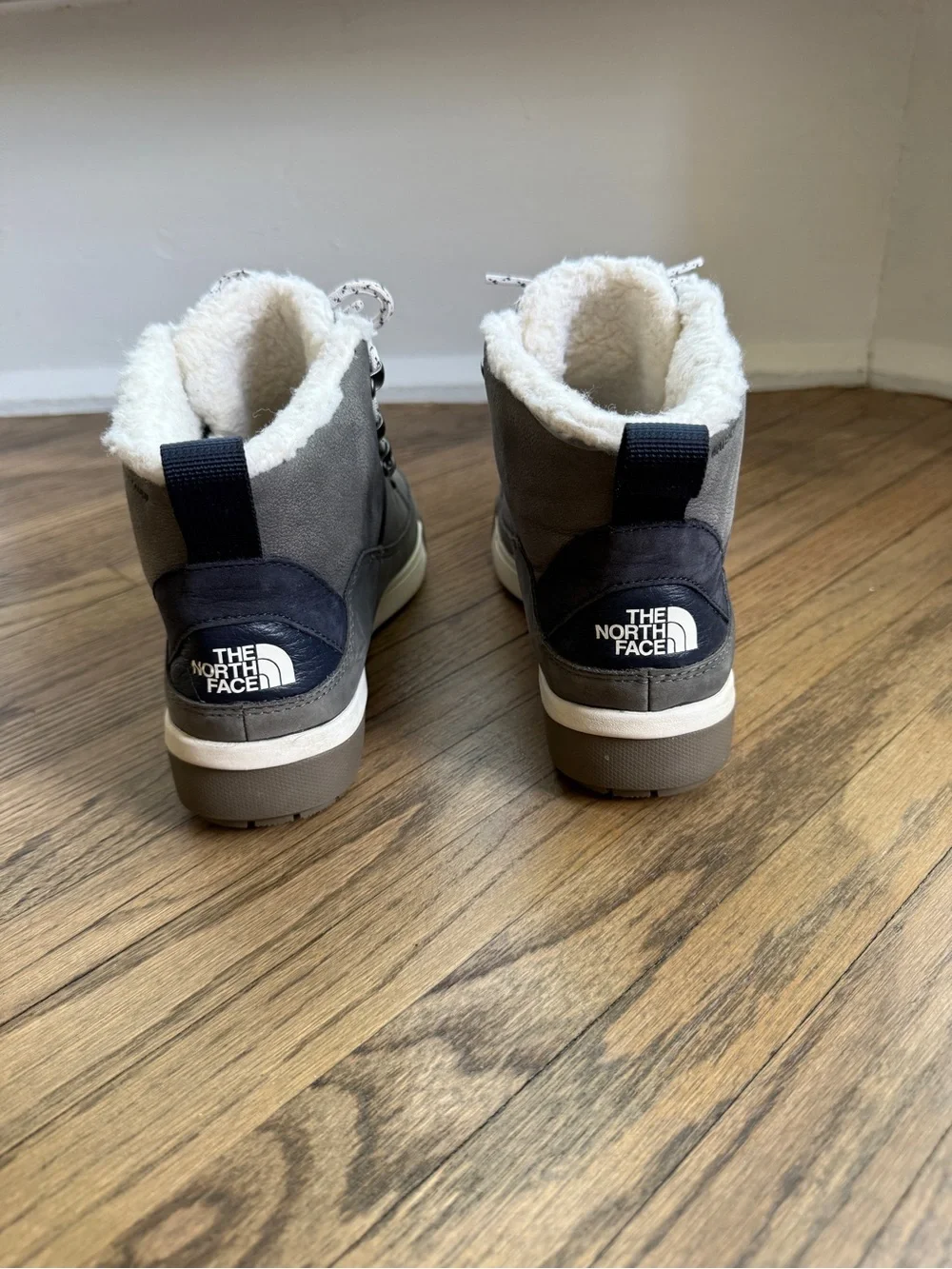 The North Face Short Winter Boots. Womens size 7